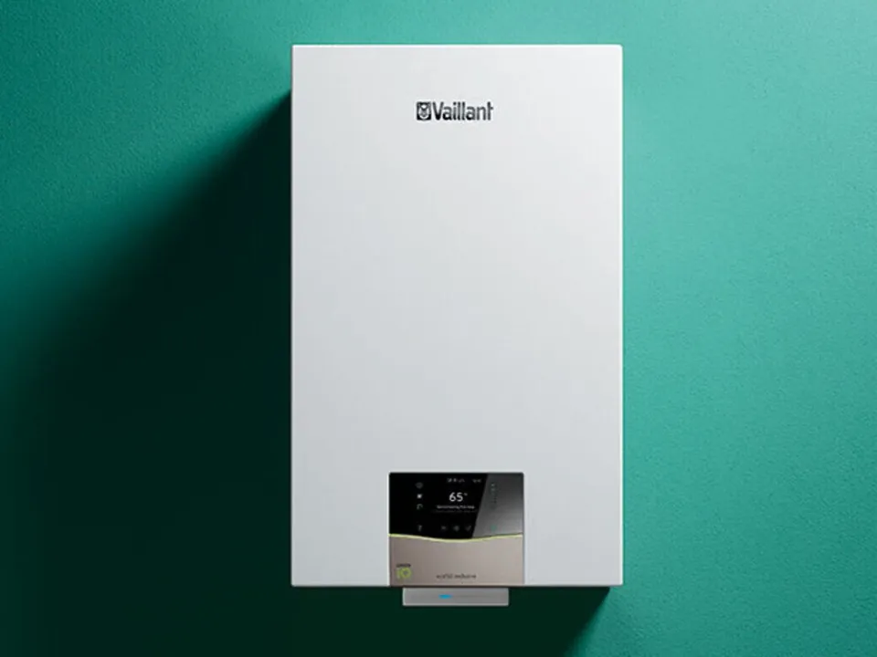 Vaillant ecoTEC plus condensatieketel aan de muur